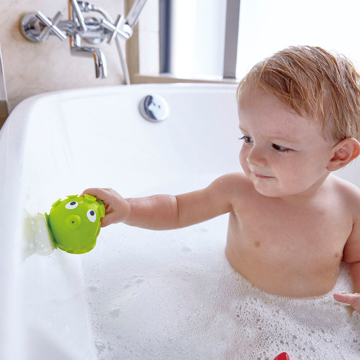 Hape Rocky Beach Friends Water Squirter Bath Toy